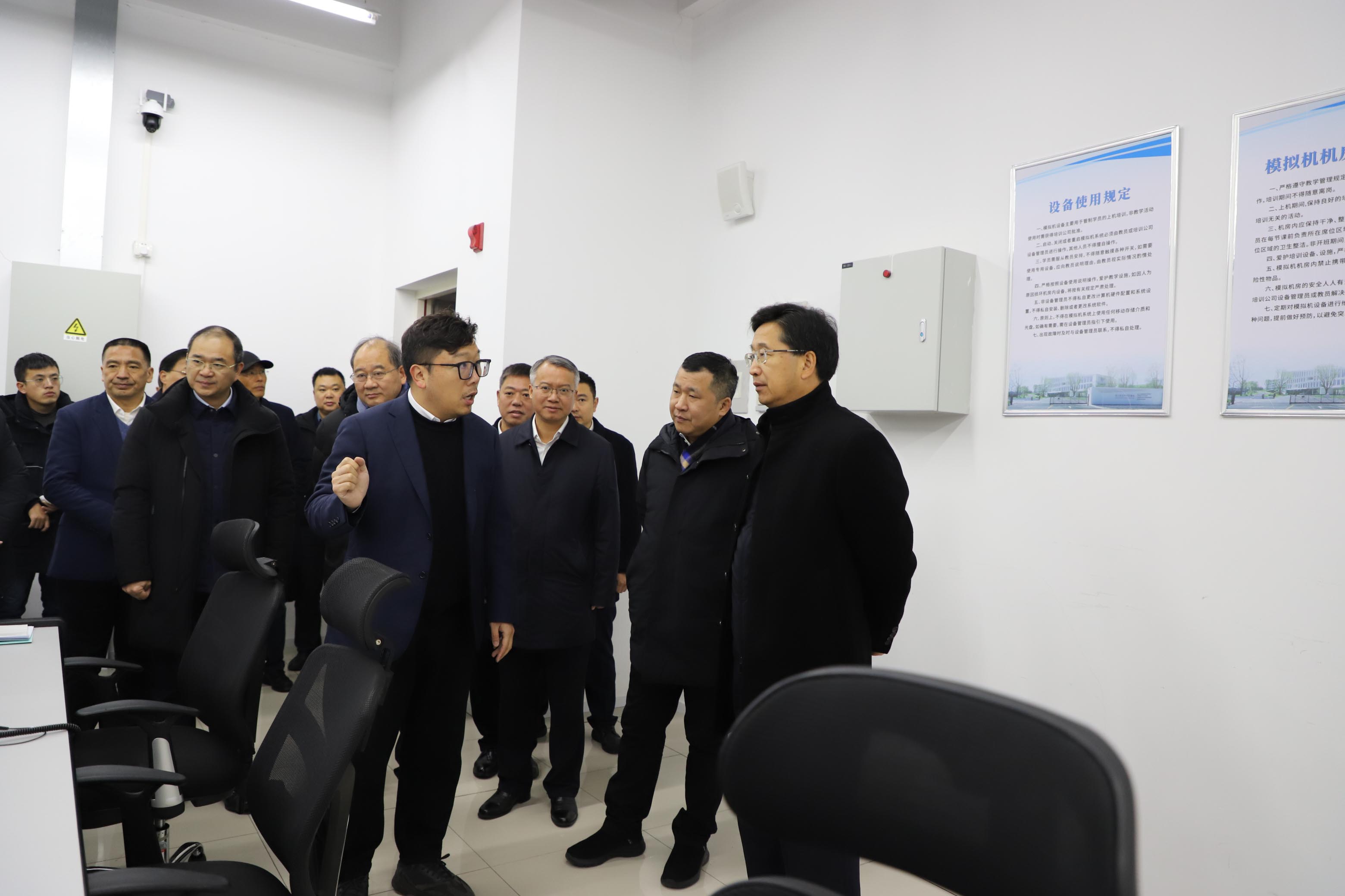 省人大常委會黨組書記、副主任陳金彪調研浙江航空產學研基地